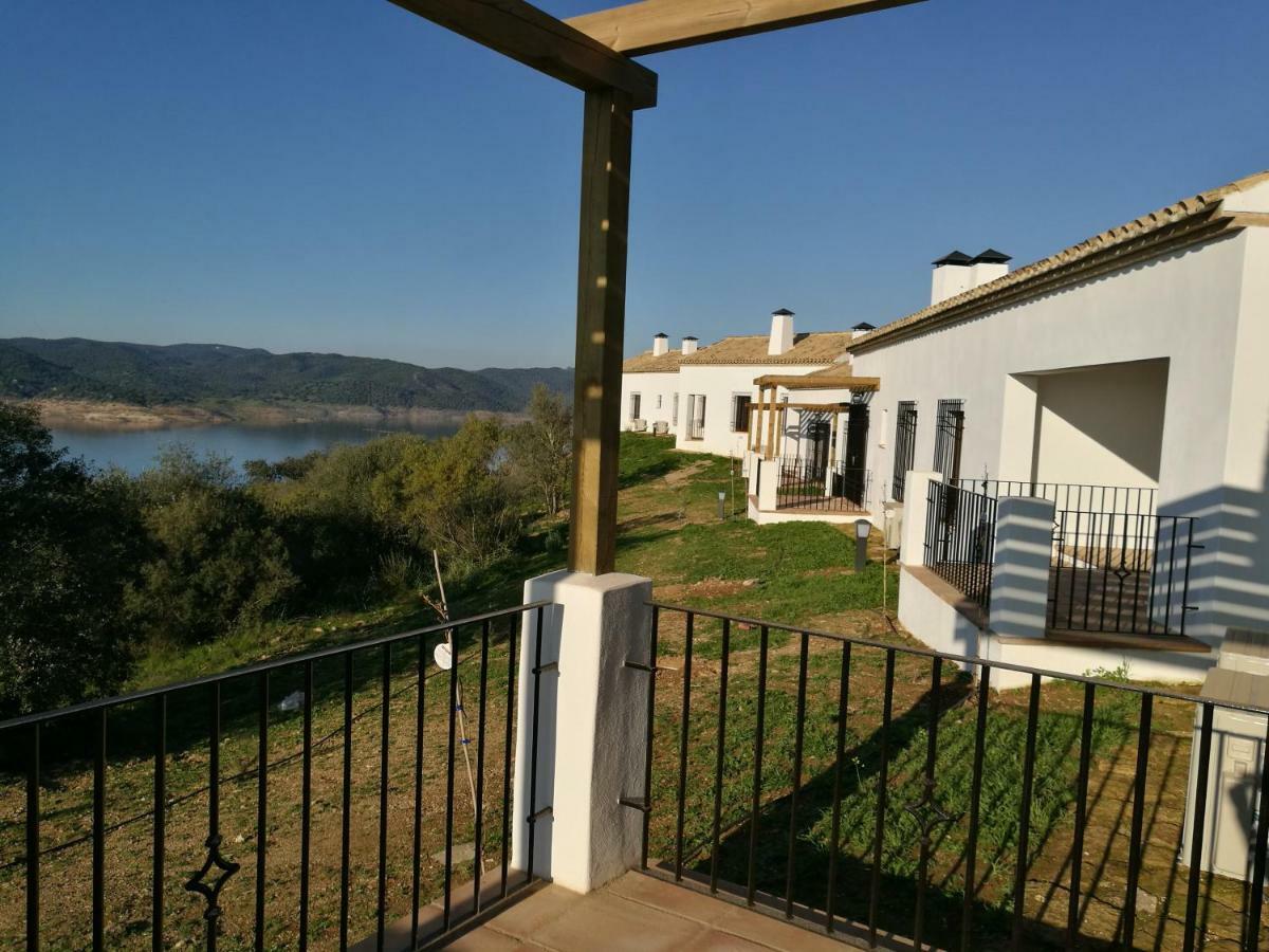 Casas De Alisne Guest House Almodovar del Rio Bagian luar foto