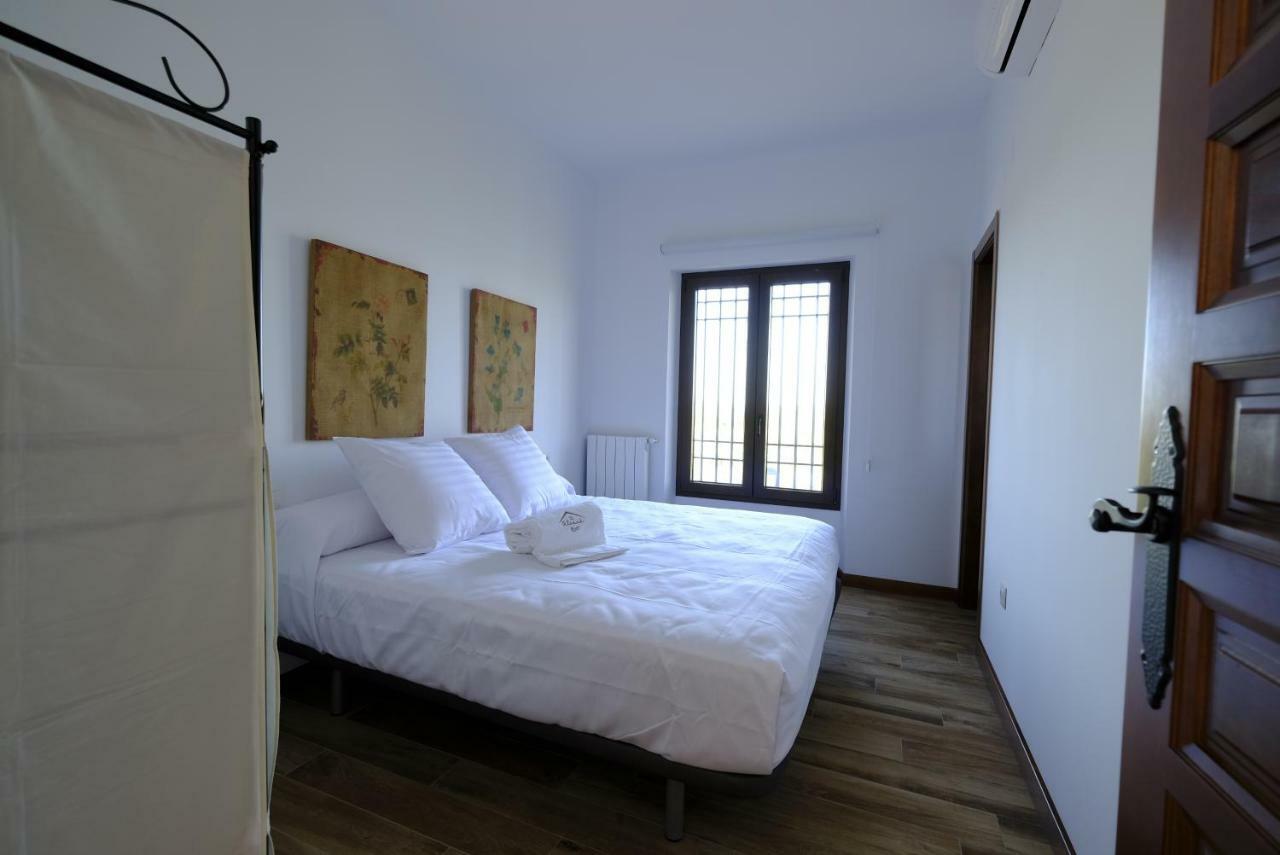 Casas De Alisne Guest House Almodovar del Rio Bagian luar foto