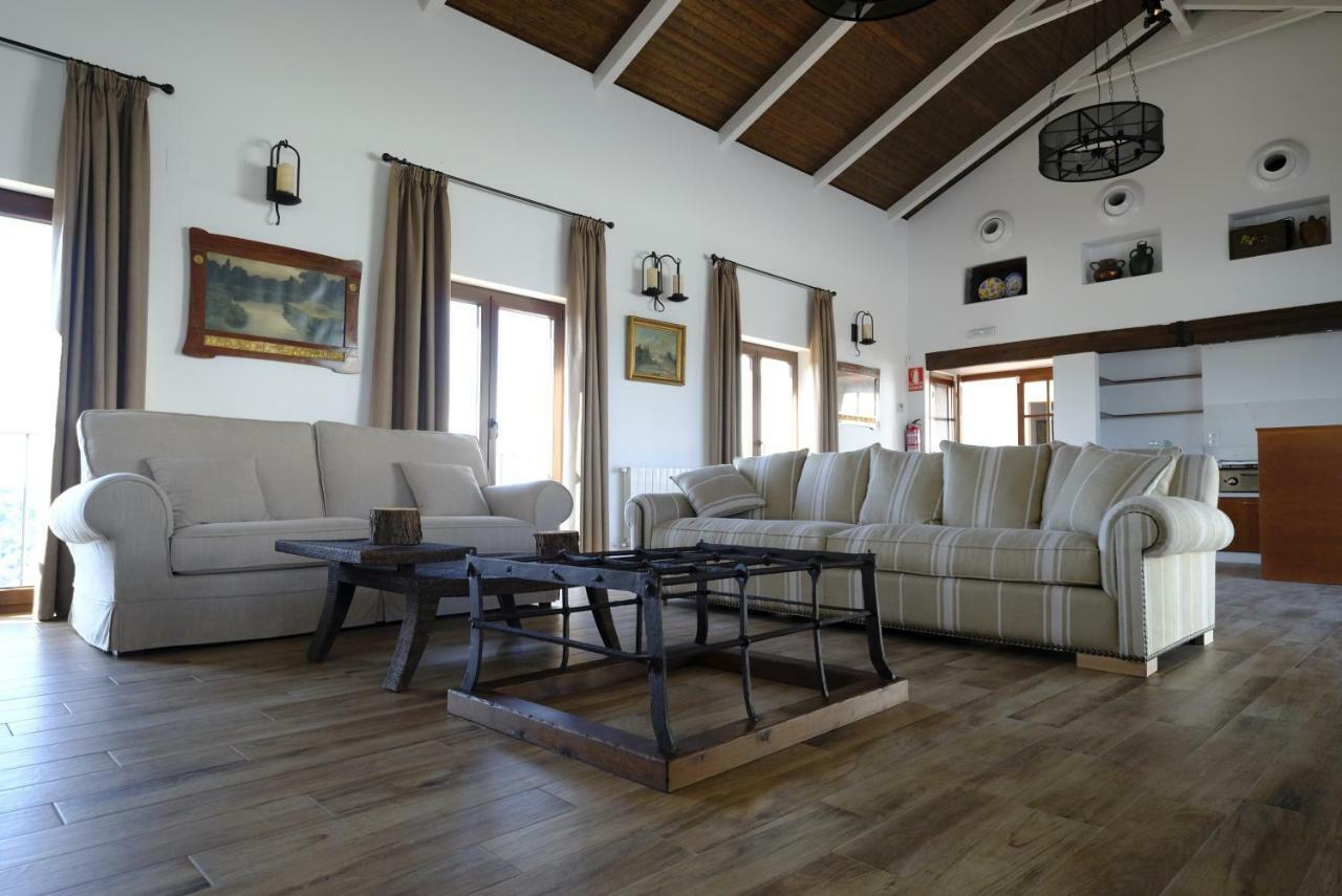 Casas De Alisne Guest House Almodovar del Rio Bagian luar foto