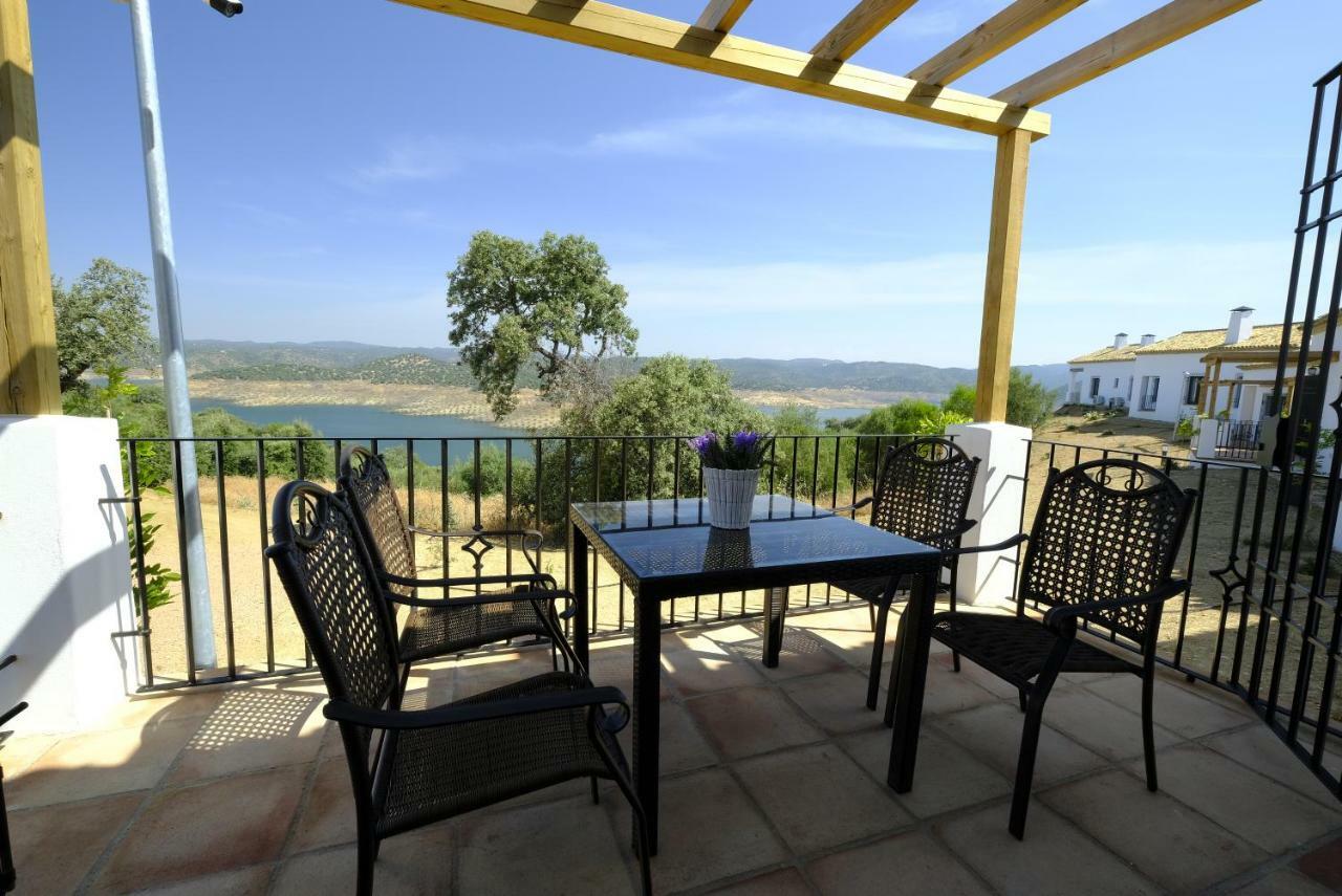 Casas De Alisne Guest House Almodovar del Rio Bagian luar foto