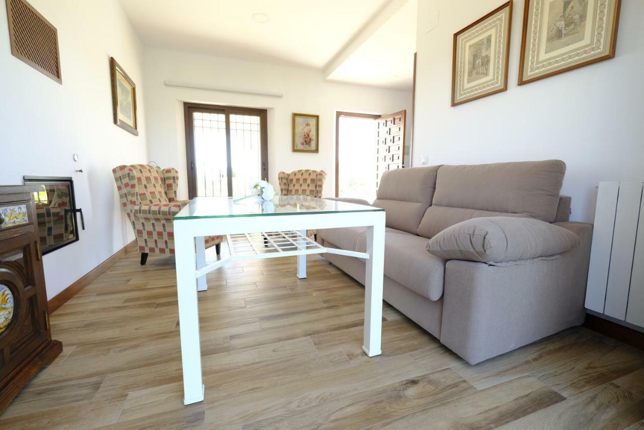 Casas De Alisne Guest House Almodovar del Rio Bagian luar foto