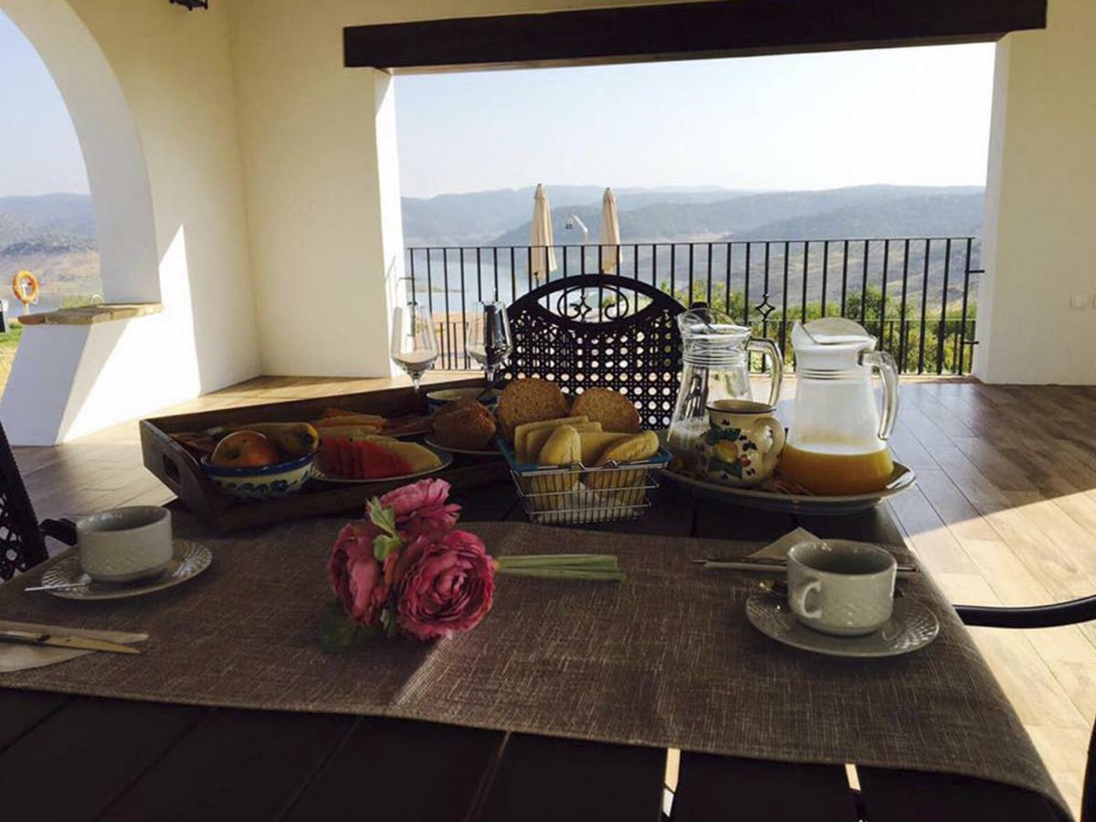 Casas De Alisne Guest House Almodovar del Rio Bagian luar foto